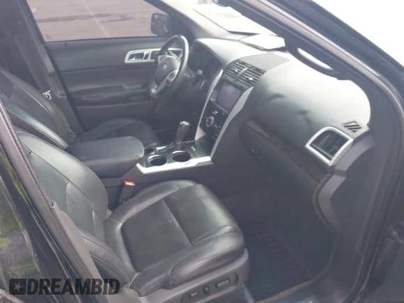 ✅ 2013 Ford Explorer Limited • VIN: 1FM5K7F94DGB52693 • Lot: 41637241. Wystawiony na IAAI z przebiegiem 136 947 mil. Bezpłatny archiwum sprzedaży aukcyjnych z USA i szczegółowy raport historii pojazdu na DreamBid. Zdjęcie 5.