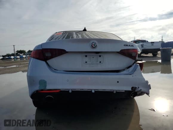 ✅ 2021 Alfa Romeo Giulia Ti Sport • VIN: ZARFAMBN7M7642791 • Lot: 91792925. Listed on Copart with 41,224 mi. Free auction sales archive from the USA and detailed vehicle history report at DreamBid. Image 6.