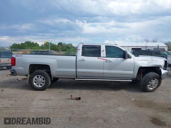 ✅ 2015 Chevrolet Silverado 2500HD LTZ • VIN: 1GC1KWEG0FF172722 • Лот: 42666210. Опубликован ранее на IAAI с пробегом 92 699 миль. Бесплатный доступ к архиву аукционных продаж из США и подробный отчёт об истории автомобиля на DreamBid. Изображение 14.