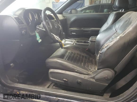 ✅ 2011 Dodge Challenger • VIN: 2B3CJ4DG8BH510623 • Lot: 78180224. Wystawiony na Copart z przebiegiem 198 141 mil. Bezpłatny archiwum sprzedaży aukcyjnych z USA i szczegółowy raport historii pojazdu na DreamBid. Zdjęcie 7.