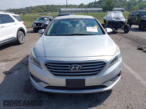 ✅ 2015 Hyundai Sonata SE • VIN: 5NPE24AF4FH100186 • Лот: 43355805. Опубликован ранее на IAAI с пробегом 118 164 миль. Бесплатный доступ к архиву аукционных продаж из США и подробный отчёт об истории автомобиля на DreamBid. Изображение 12.