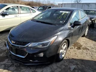 ✅ 2018 Chevrolet Cruze LT • VIN: 1G1BE5SM7J7108687 • Lot: 73537832. Listed on Copart with 87,270 mi. Free auction sales archive from the USA and detailed vehicle history report at DreamBid. Image 1.