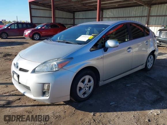 ✅ 2011 Toyota Prius I • VIN: JTDKN3DU9B5300585 • Lot: 43591991. Wystawiony na IAAI z przebiegiem 398 449 mil. Bezpłatny archiwum sprzedaży aukcyjnych z USA i szczegółowy raport historii pojazdu na DreamBid. Zdjęcie 2.