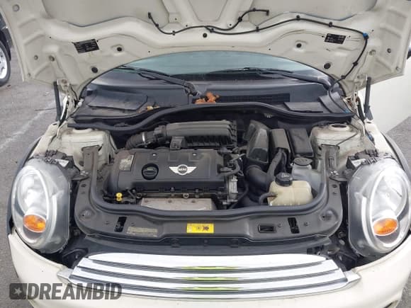 ✅ 2012 MINI Convertible • VIN: WMWZN3C5XCT135195 • Лот: 43326760. Опубликован ранее на IAAI с пробегом 122 358 миль. Бесплатный доступ к архиву аукционных продаж из США и подробный отчёт об истории автомобиля на DreamBid. Изображение 10.