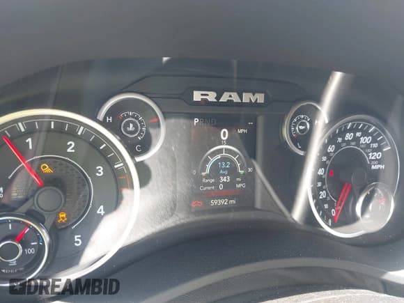 ✅ 2020 Ram 2500 Tradesman • VIN: 3C6UR5CLXLG193274 • Lot: 42438368. Wystawiony na IAAI z przebiegiem 59 392 mil. Bezpłatny archiwum sprzedaży aukcyjnych z USA i szczegółowy raport historii pojazdu na DreamBid. Zdjęcie 7.