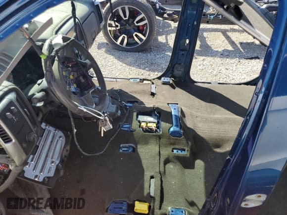 ✅ 2017 Chevrolet Silverado 1500 • VIN: N0V1N0NPART • Лот: 88469755. Опубликован ранее на Copart с пробегом Не указан. Бесплатный доступ к архиву аукционных продаж из США и подробный отчёт об истории автомобиля на DreamBid. Изображение 7.