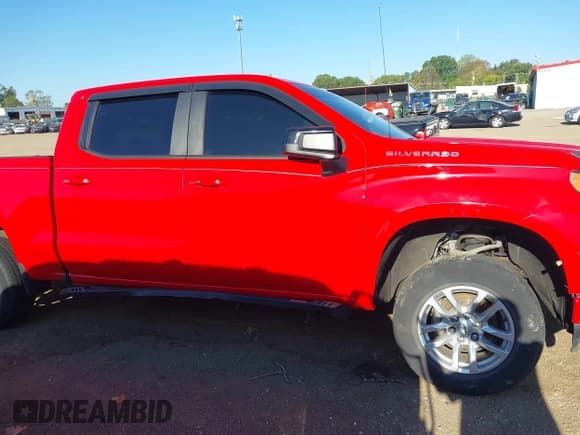 ✅ 2019 Chevrolet Silverado 1500 RST • VIN: 3GCUYEED0KG119751 • Lot: 43319772. Wystawiony na IAAI z przebiegiem 74 404 mil. Bezpłatny archiwum sprzedaży aukcyjnych z USA i szczegółowy raport historii pojazdu na DreamBid. Zdjęcie 13.
