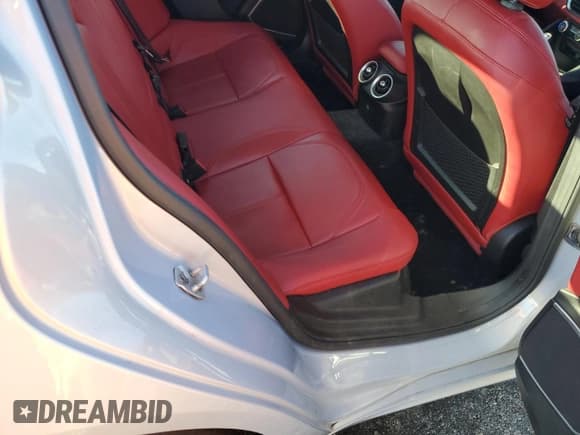 ✅ 2020 Alfa Romeo Giulia Sport • VIN: ZARFANAN4L7638039 • Lot: 82184185. Listed on Copart with 50,752 mi. Free auction sales archive from the USA and detailed vehicle history report at DreamBid. Image 10.