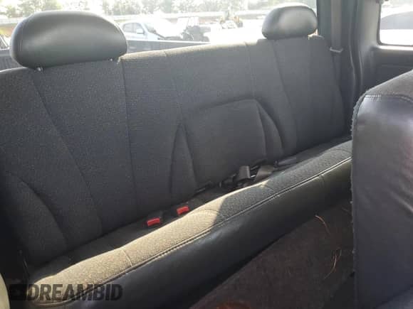 2002 Chevrolet Silverado 1500 with VIN 1GCEC19V82E303454, listed as a Copart auction lot 66805825 with 266,113 mi miles and Clean title. Bid and sale history available at DreamBid. Image 10.