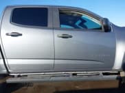 ✅ 2021 Chevrolet Colorado 2WD Work Truck • VIN: 1GCGSBEAXM1147271 • Lot: 41504543. Wystawiony na IAAI z przebiegiem 31 059 mil. Bezpłatny archiwum sprzedaży aukcyjnych z USA i szczegółowy raport historii pojazdu na DreamBid. Zdjęcie 13.