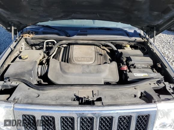 ✅ 2008 Jeep Commander Overland • VIN: 1J8HH68228C111530 • Лот: 78207844. Опубликован ранее на Copart с пробегом 178 069 миль. Бесплатный доступ к архиву аукционных продаж из США и подробный отчёт об истории автомобиля на DreamBid. Изображение 12.