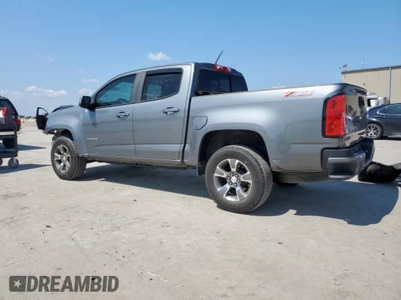 2020 Chevrolet Colorado 2WD Z71 z VIN 1GCGSDEN3L1226598, wystawiony jako Copart lot #57973175 z przebiegiem 68 351 mil mil oraz Szkoda całkowita • Salvage title. Historia ofert i sprzedaży dostępna na DreamBid. Obrazek 2.