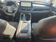 ✅ 2024 Toyota Highlander XLE • VIN: 5TDAAAB58RS025318 • Lot: 92800665. Listed on Copart with 27,713 mi. Free auction sales archive from the USA and detailed vehicle history report at DreamBid. Image 8.