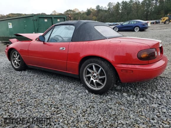 ✅ 1994 Mazda MX-5 Miata • VIN: JM1NA3531R0506330 • Lot: 80575654. Wystawiony na Copart z przebiegiem 125 240 mil. Bezpłatny archiwum sprzedaży aukcyjnych z USA i szczegółowy raport historii pojazdu na DreamBid. Zdjęcie 2.