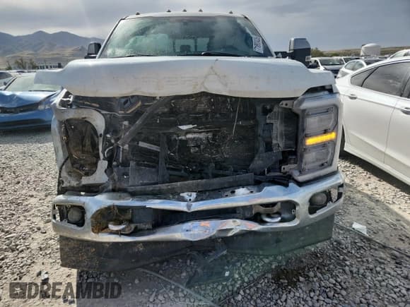 ✅ 2024 Ford F-350 XL • VIN: 1FT8W3BT2REC10870 • Лот: 71893425. Опубликован ранее на Copart с пробегом 83 869 миль. Бесплатный доступ к архиву аукционных продаж из США и подробный отчёт об истории автомобиля на DreamBid. Изображение 5.