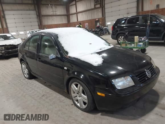 ✅ 2002 Volkswagen Jetta GLS • VIN: 3VWSE69M92M162449 • Lot: 43900395. Listed on IAAI with 68,119 mi. Free auction sales archive from the USA and detailed vehicle history report at DreamBid. Image 1.