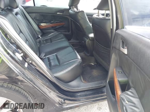 ✅ 2011 Honda Accord EX-L • VIN: 1HGCP3F87BA024561 • Лот: 43601794. Опубликован ранее на IAAI с пробегом 171 692 миль. Бесплатный доступ к архиву аукционных продаж из США и подробный отчёт об истории автомобиля на DreamBid. Изображение 8.