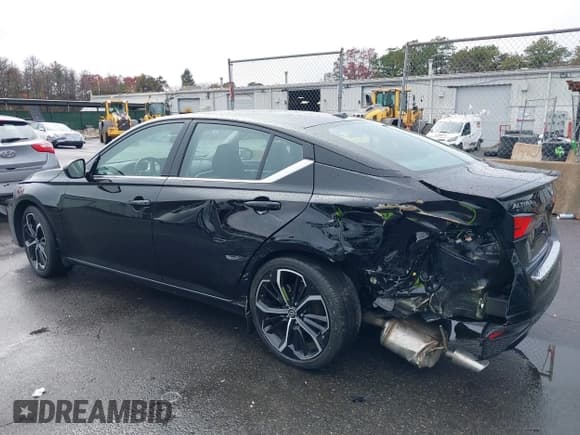 ✅ 2023 Nissan Altima SR • VIN: 1N4BL4CV9PN375547 • Lot: 43634375. Listed on IAAI with 31,015 mi. Free auction sales archive from the USA and detailed vehicle history report at DreamBid. Image 6.