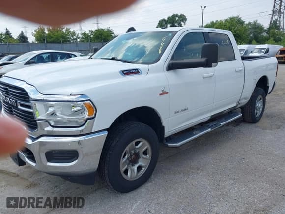 ✅ 2021 Ram 2500 Big Horn • VIN: 3C6UR5DL3MG555266 • Lot: 42865608. Listed on IAAI with 143,527 mi. Free auction sales archive from the USA and detailed vehicle history report at DreamBid. Image 16.