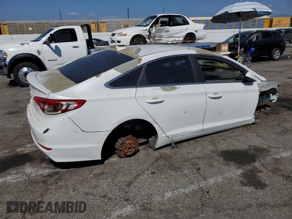 ✅ 2015 Hyundai Sonata SE • VIN: 5NPE24AF2FH167921 • Lot: 83852635. Wystawiony na Copart z przebiegiem Nie podano. Bezpłatny archiwum sprzedaży aukcyjnych z USA i szczegółowy raport historii pojazdu na DreamBid. Zdjęcie 3.