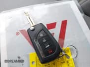 ✅ 2021 Toyota Camry SE • VIN: 4T1G11AK5MU577490 • Lot: 43432421. Wystawiony na IAAI z przebiegiem 74 315 mil. Bezpłatny archiwum sprzedaży aukcyjnych z USA i szczegółowy raport historii pojazdu na DreamBid. Zdjęcie 11.