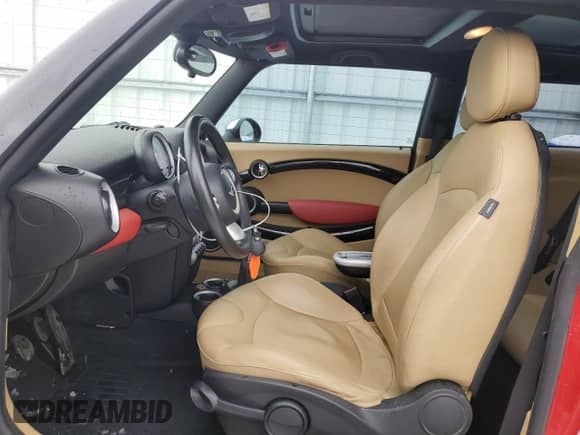 2009 MINI Hardtop with VIN WMWMF33559TU70753, listed as a Copart auction lot 79898174 with 63,051 mi miles and Salvage title. Bid and sale history available at DreamBid. Image 7.