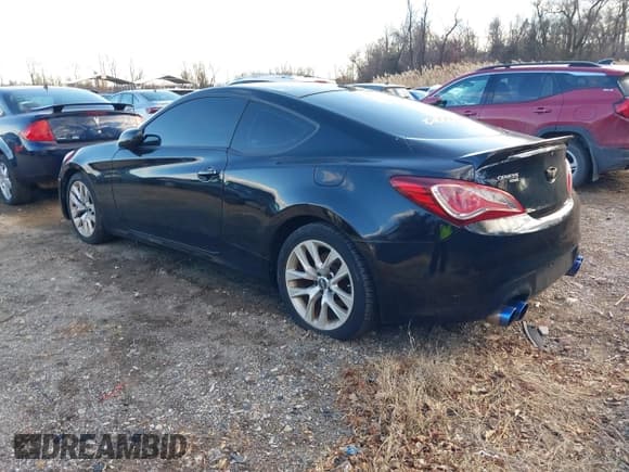 ✅ 2013 Hyundai Genesis Coupe Premium • VIN: KMHHT6KD6DU088513 • Lot: 43903075. Wystawiony na IAAI z przebiegiem 145 804 mil. Bezpłatny archiwum sprzedaży aukcyjnych z USA i szczegółowy raport historii pojazdu na DreamBid. Zdjęcie 3.