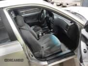 ✅ 2005 Hyundai Elantra GLS • VIN: KMHDN46D25U017883 • Lot: 41239884. Wystawiony na IAAI z przebiegiem 138 044 mil. Bezpłatny archiwum sprzedaży aukcyjnych z USA i szczegółowy raport historii pojazdu na DreamBid. Zdjęcie 5.