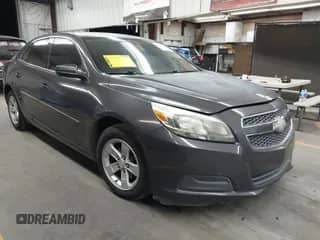 2013 Chevrolet Malibu LS z VIN 1G11B5SAXDF135645, wystawiony jako IAAI lot #43378898 z przebiegiem 163 222 mil mil oraz . Historia ofert i sprzedaży dostępna na DreamBid. Obrazek 1.