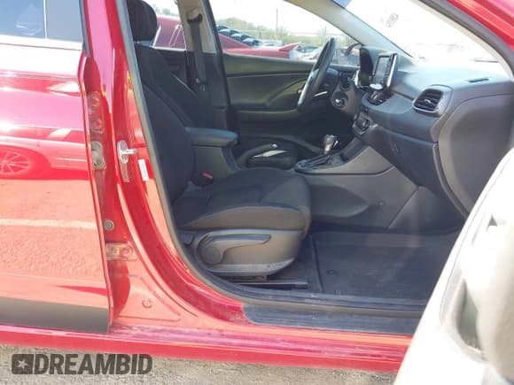 ✅ 2019 Hyundai Elantra • VIN: KMHH35LE7KU094657 • Lot: 42083354. Listed on IAAI with 97,171 mi. Free auction sales archive from the USA and detailed vehicle history report at DreamBid. Image 5.