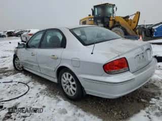 2003 Hyundai Sonata GLS с VIN KMHWF35H33A824982, выставлен на аукционе Copart как лот 84104904 с пробегом Не указан миль и Списание • Salvage title. История ставок и продаж доступна на DreamBid. Изображение 2.