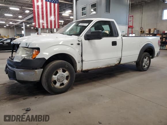 ✅ 2010 Ford F-150 XL • VIN: 1FTMF1C87AKA74335 • Lot: 55800515. Listed on Copart with 418,283 mi. Free auction sales archive from the USA and detailed vehicle history report at DreamBid. Image 1.