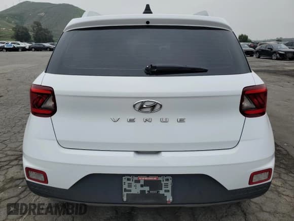 ✅ 2022 Hyundai Venue SEL • VIN: KMHRC8A37NU195404 • Lot: 50843045. Listed on Copart with 37,736 mi. Free auction sales archive from the USA and detailed vehicle history report at DreamBid. Image 6.