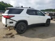 ✅ 2022 Chevrolet Traverse RS • VIN: 1GNERJKW9NJ187685 • Lot: 55070595. Wystawiony na Copart z przebiegiem 56 857 mil. Bezpłatny archiwum sprzedaży aukcyjnych z USA i szczegółowy raport historii pojazdu na DreamBid. Zdjęcie 3.