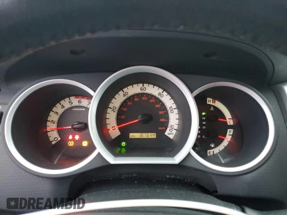 ✅ 2013 Toyota Tacoma • VIN: 3TMLU4EN1DM115903 • Lot: 93907165. Listed on Copart with 167,644 mi. Free auction sales archive from the USA and detailed vehicle history report at DreamBid. Image 9.