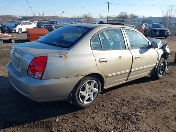 ✅ 2005 Hyundai Elantra GLS • VIN: KMHDN46D75U068327 • Lot: 41327887. Wystawiony na IAAI z przebiegiem 190 664 mil. Bezpłatny archiwum sprzedaży aukcyjnych z USA i szczegółowy raport historii pojazdu na DreamBid. Zdjęcie 4.