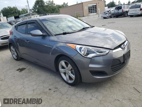 ✅ 2015 Hyundai Veloster • VIN: KMHTC6AD8FU229709 • Lot: 68139724. Wystawiony na Copart z przebiegiem 105 765 mil. Bezpłatny archiwum sprzedaży aukcyjnych z USA i szczegółowy raport historii pojazdu na DreamBid. Zdjęcie 4.