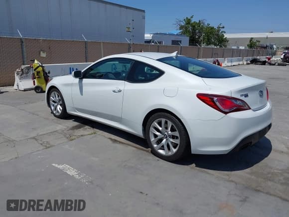 ✅ 2013 Hyundai Genesis Coupe 2.0T • VIN: KMHHT6KD7DU088682 • Lot: 42421998. Wystawiony na IAAI z przebiegiem 87 398 mil. Bezpłatny archiwum sprzedaży aukcyjnych z USA i szczegółowy raport historii pojazdu na DreamBid. Zdjęcie 3.