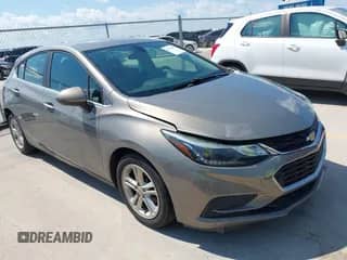 2017 Chevrolet Cruze LT с VIN 3G1BE6SMXHS587737, выставлен на аукционе IAAI как лот 43127981 с пробегом 134 419 миль миль и . История ставок и продаж доступна на DreamBid. Изображение 1.