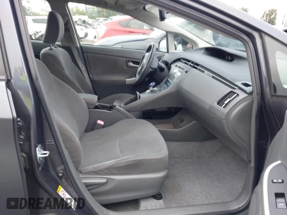 ✅ 2011 Toyota Prius II • VIN: JTDKN3DU0B1399093 • Lot: 43085085. Listed on IAAI with 151,284 mi. Free auction sales archive from the USA and detailed vehicle history report at DreamBid. Image 5.