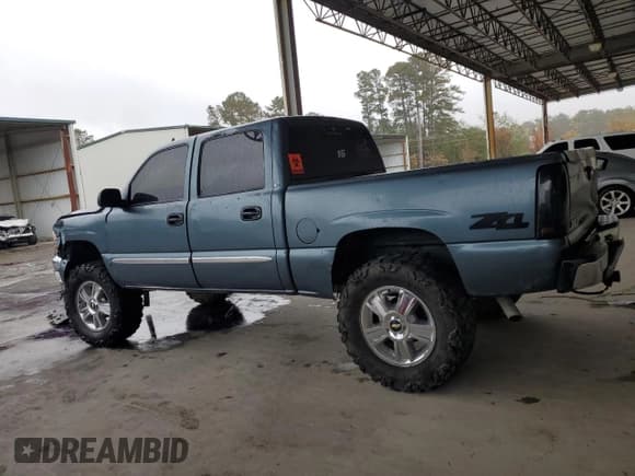 ✅ 2006 GMC Sierra 1500 SLE2 • VIN: 2GTEK13TX61139044 • Lot: 78922514. Wystawiony na Copart z przebiegiem Nie podano. Bezpłatny archiwum sprzedaży aukcyjnych z USA i szczegółowy raport historii pojazdu na DreamBid. Zdjęcie 2.