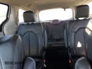 ✅ 2024 Chrysler Pacifica Touring L • VIN: 2C4RC1BGXRR120163 • Lot: 92834305. Wystawiony na Copart z przebiegiem 69 293 mil. Bezpłatny archiwum sprzedaży aukcyjnych z USA i szczegółowy raport historii pojazdu na DreamBid. Zdjęcie 10.