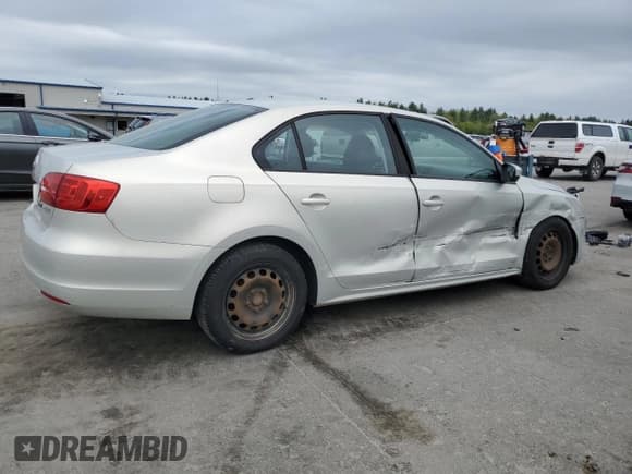 ✅ 2011 Volkswagen Jetta SE • VIN: 3VWDZ7AJ1BM028913 • Lot: 57152875. Listed on Copart with 238,844 mi. Free auction sales archive from the USA and detailed vehicle history report at DreamBid. Image 3.