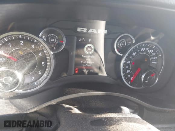 ✅ 2019 Ram 1500 Big Horn • VIN: 1C6RREBG6KN827552 • Lot: 43742580. Wystawiony na IAAI z przebiegiem 178 534 mil. Bezpłatny archiwum sprzedaży aukcyjnych z USA i szczegółowy raport historii pojazdu na DreamBid. Zdjęcie 7.