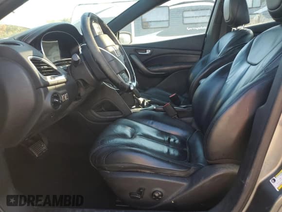 ✅ 2013 Dodge Dart Limited • VIN: 1C3CDFCA3DD185978 • Lot: 90088225. Wystawiony na Copart z przebiegiem 203 505 mil. Bezpłatny archiwum sprzedaży aukcyjnych z USA i szczegółowy raport historii pojazdu na DreamBid. Zdjęcie 7.