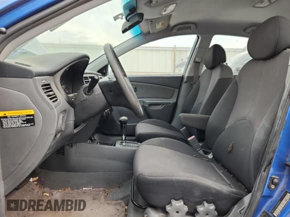 ✅ 2006 Kia Rio • VIN: KNADE123466129300 • Лот: 86844745. Опубликован ранее на Copart с пробегом 125 660 миль. Бесплатный доступ к архиву аукционных продаж из США и подробный отчёт об истории автомобиля на DreamBid. Изображение 7.