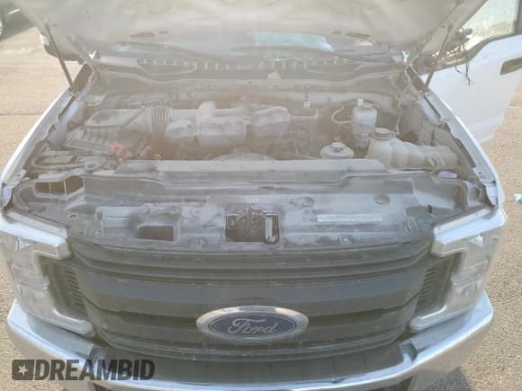 ✅ 2019 Ford F-250 XL • VIN: 1FT7W2B64KEF40435 • Lot: 89894605. Wystawiony na Copart z przebiegiem 209 176 mil. Bezpłatny archiwum sprzedaży aukcyjnych z USA i szczegółowy raport historii pojazdu na DreamBid. Zdjęcie 11.