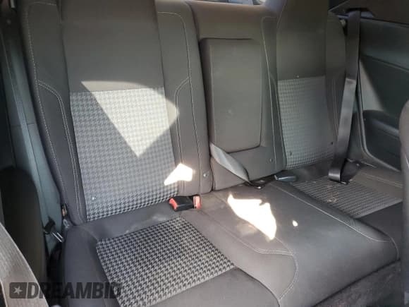 ✅ 2015 Dodge Challenger R/T • VIN: 2C3CDZAT4FH869384 • Lot: 69479914. Wystawiony na Copart z przebiegiem 104 623 mil. Bezpłatny archiwum sprzedaży aukcyjnych z USA i szczegółowy raport historii pojazdu na DreamBid. Zdjęcie 10.