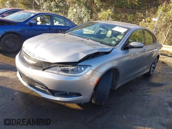✅ 2015 Chrysler 200 S • VIN: 1C3CCCBB2FN535089 • Лот: 43620872. Опубликован ранее на IAAI с пробегом 171 167 миль. Бесплатный доступ к архиву аукционных продаж из США и подробный отчёт об истории автомобиля на DreamBid. Изображение 17.