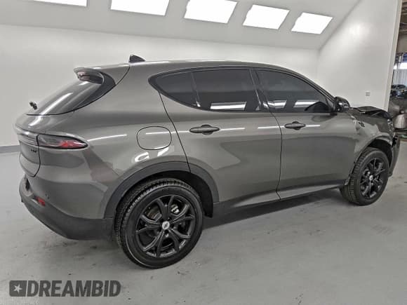 ✅ 2024 Dodge Hornet GT • VIN: ZACNDFAN2R3A36584 • Lot: 92176315. Listed on Copart with 34,986 mi. Free auction sales archive from the USA and detailed vehicle history report at DreamBid. Image 3.